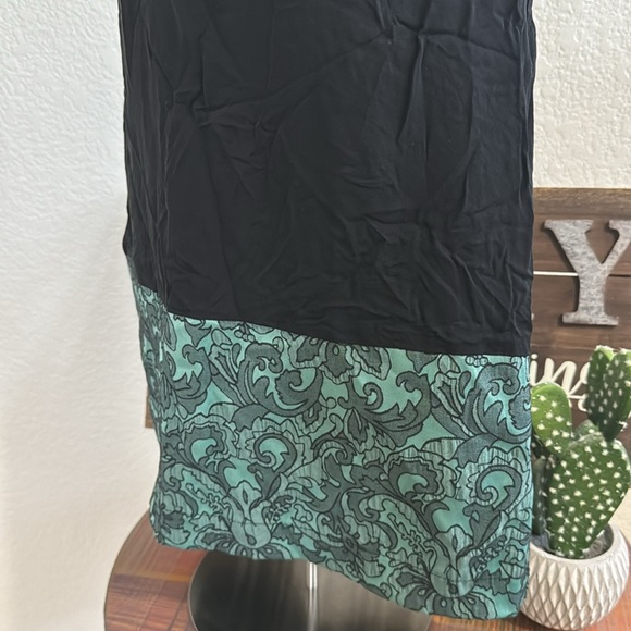 Mary Jane Black Sleeveless Dress with Green Printed Hem Size S NWT - Picture 3 of 6